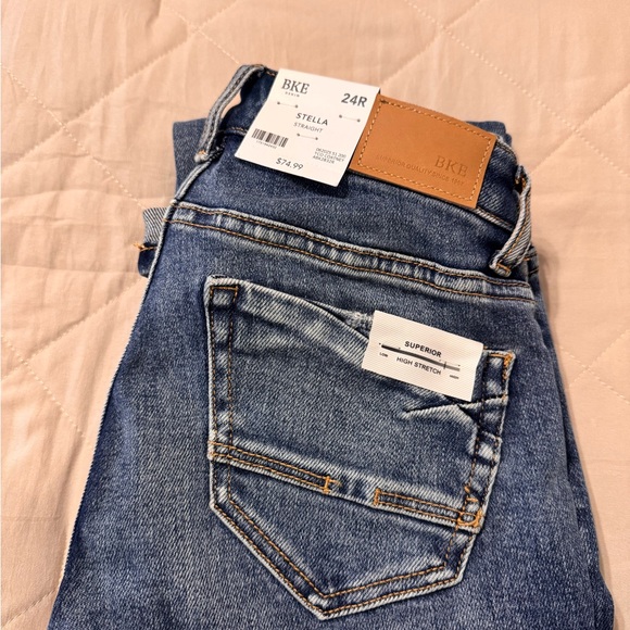 Buckle Women’s Straight Stretch Jeans in Blue - Picture 3 of 5